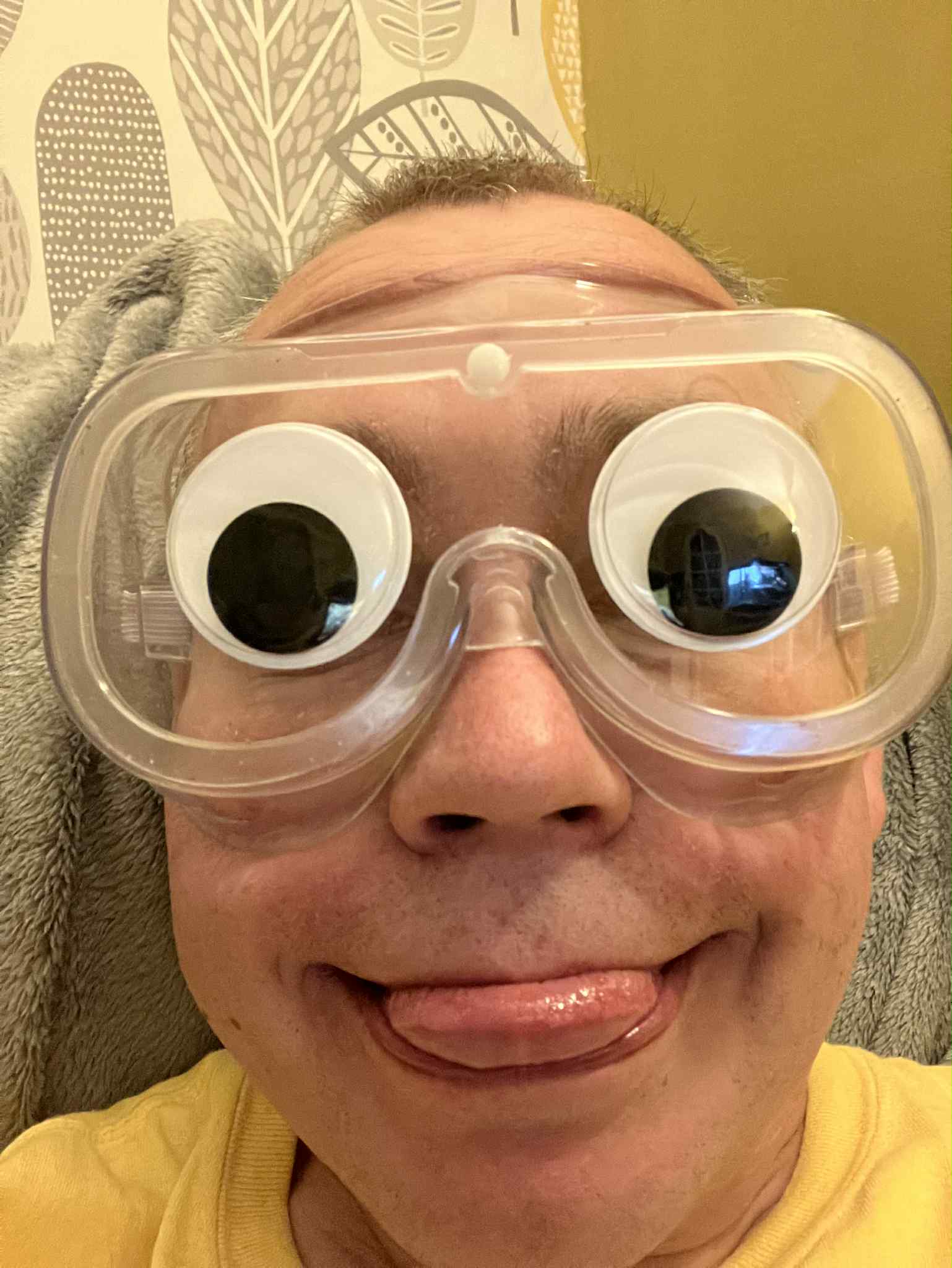 Family party entertainer – magic and DJ packages